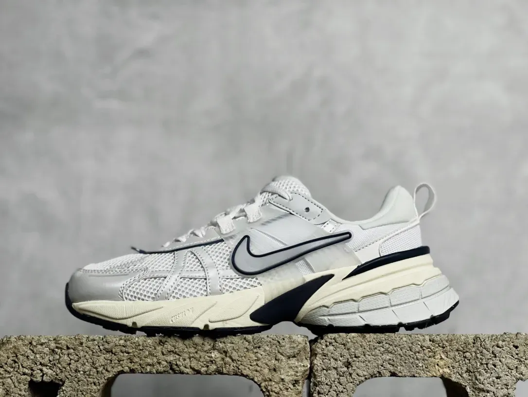 NIKE V2K Run 系列