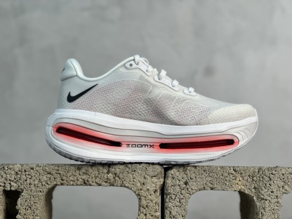 Nike Air Zoom Vomero Premium