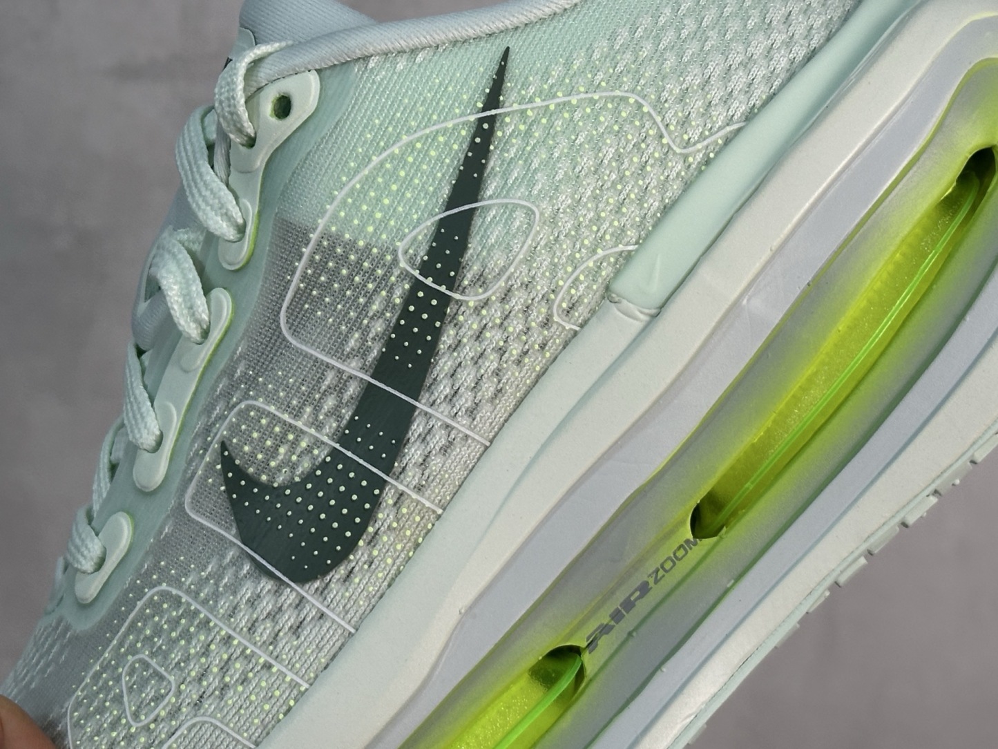 Nike Air Zoom Vomero Premium