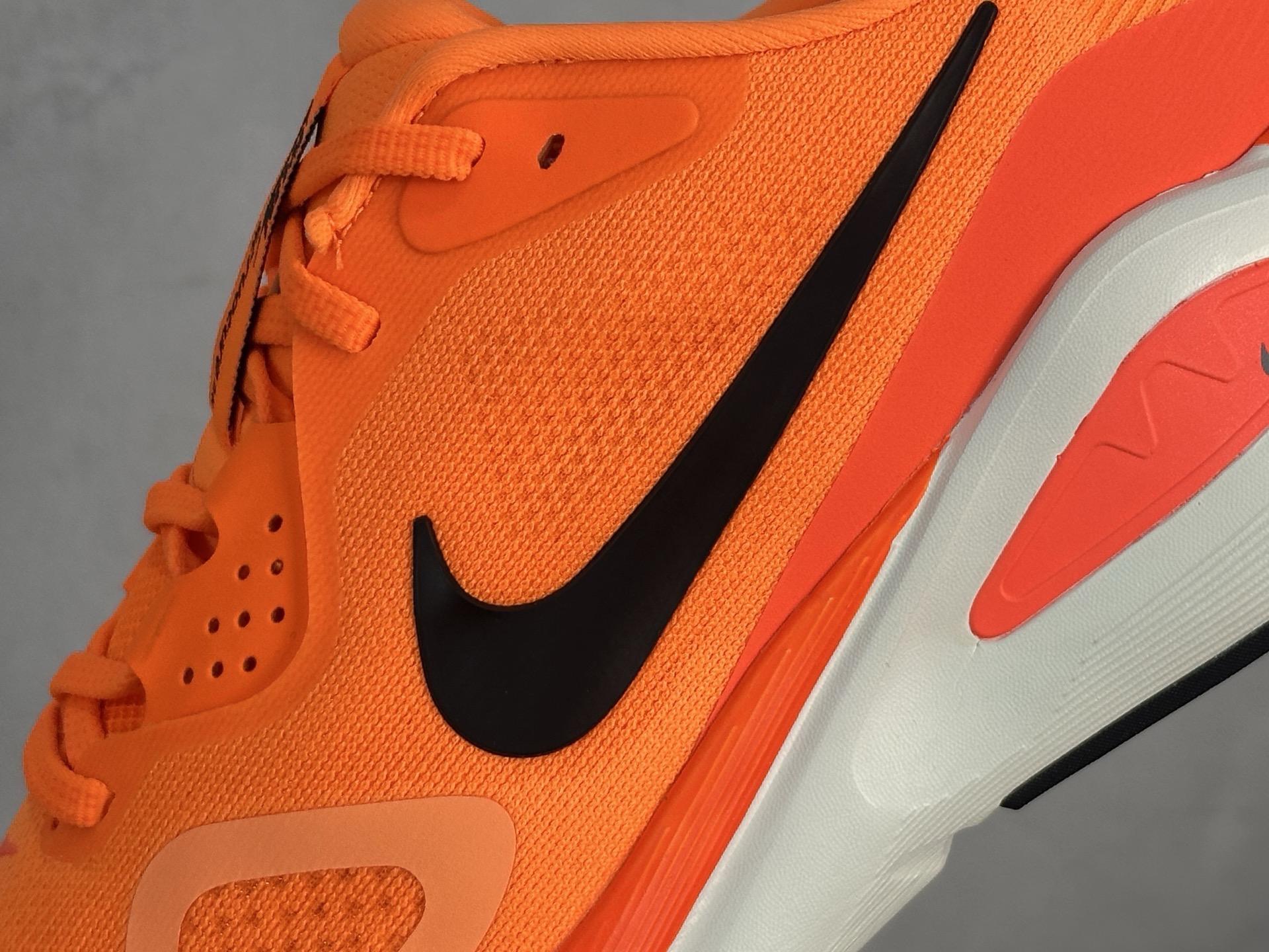 Nike Air Zoom Structure 26