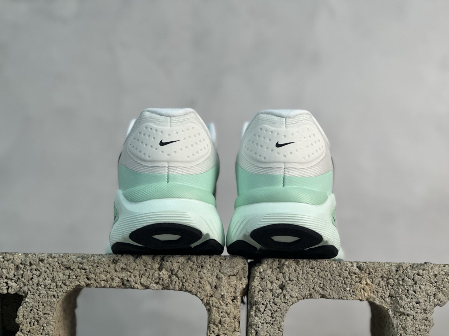 Nike Air Zoom Structure 26