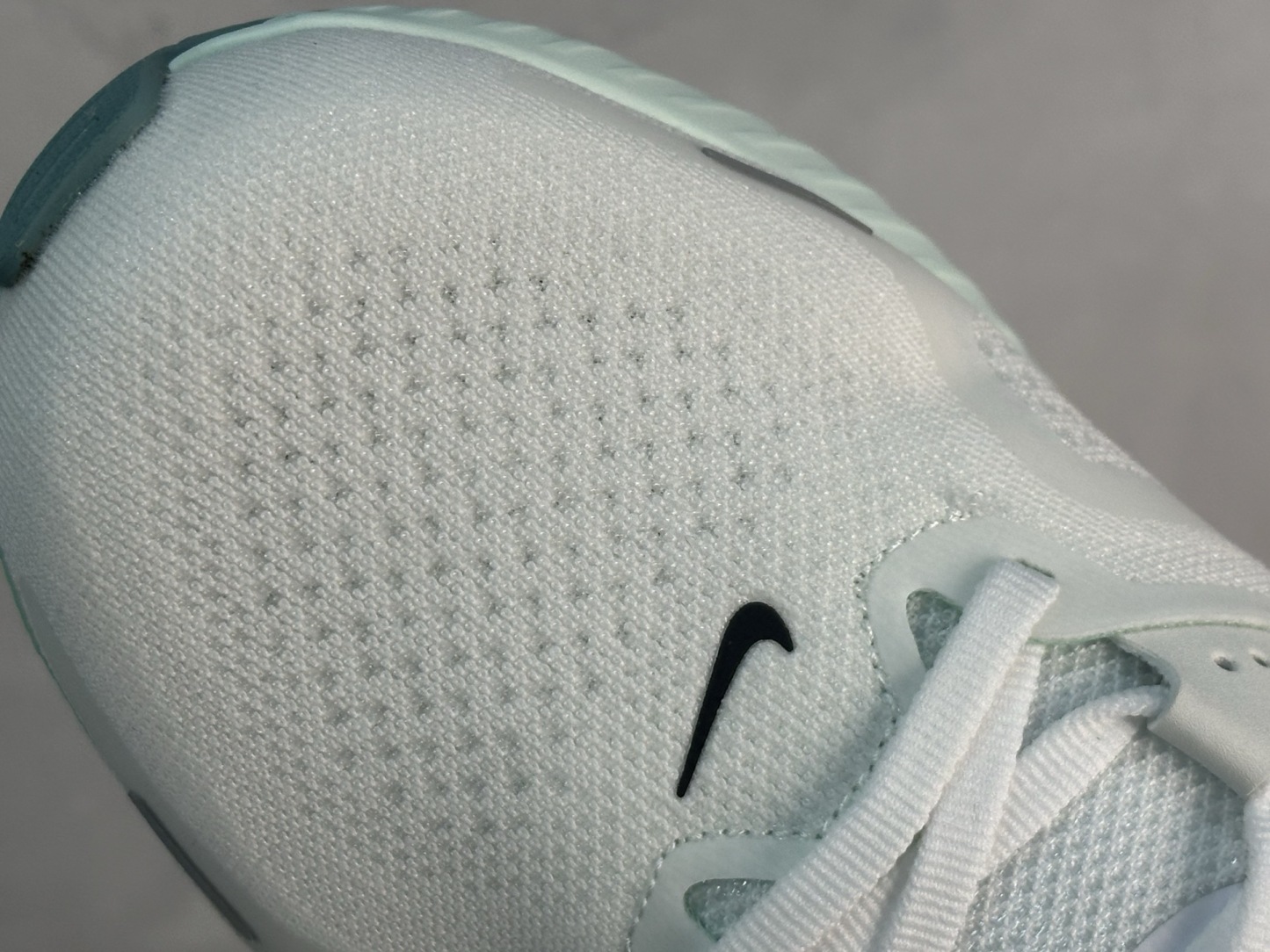 Nike Air Zoom Structure 26