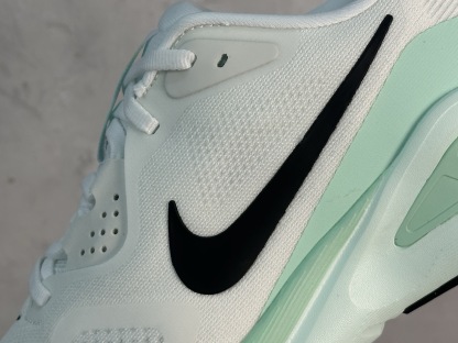 Nike Air Zoom Structure 26