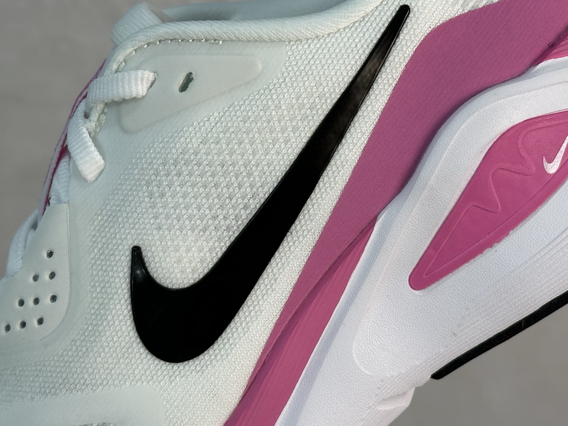 Nike Air Zoom Structure 26
