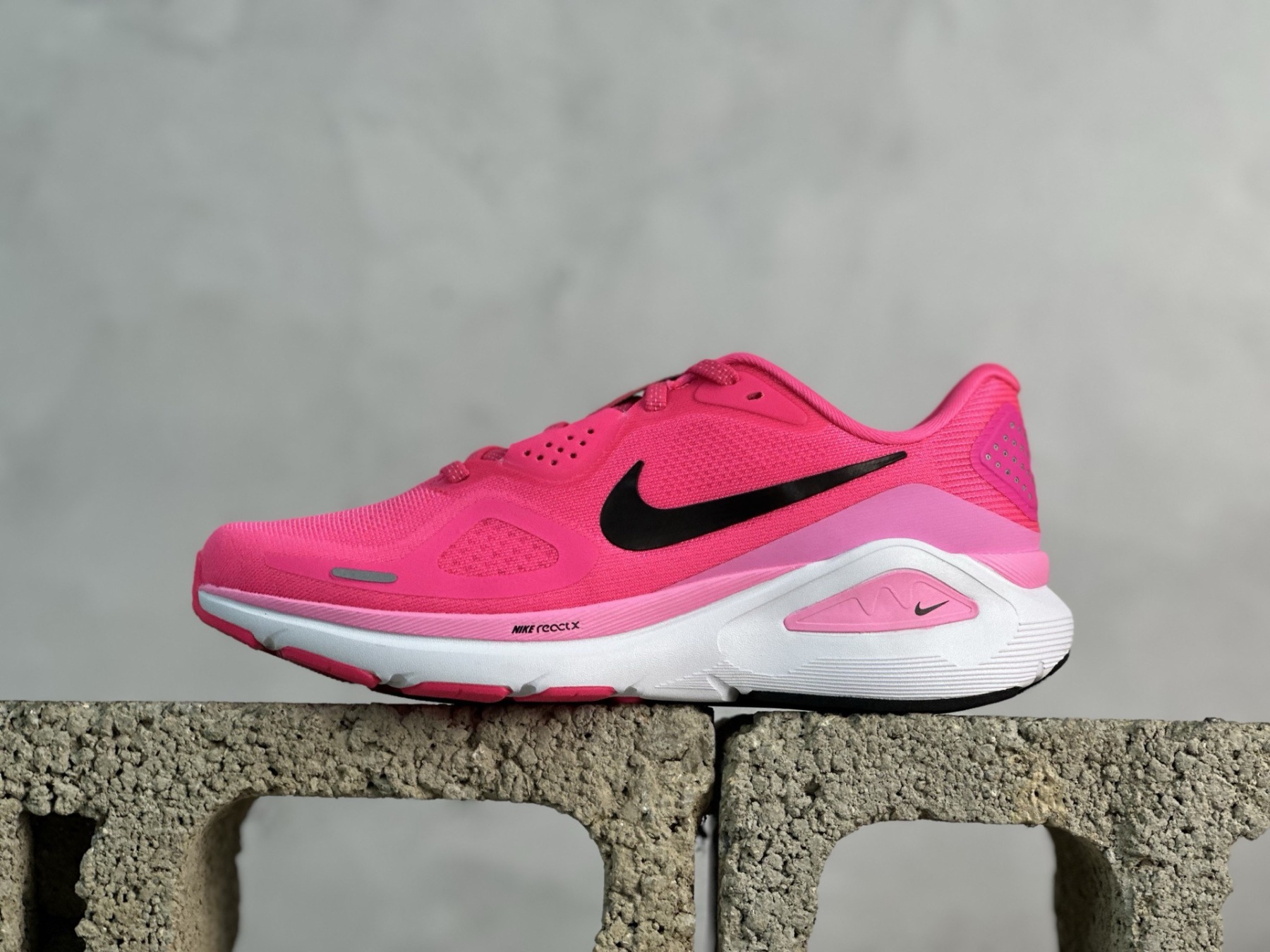 Nike Air Zoom Structure 26