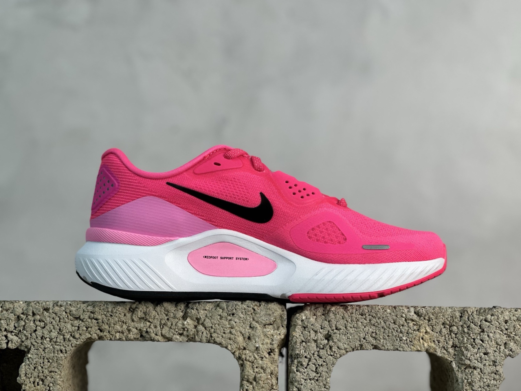 Nike Air Zoom Structure 26