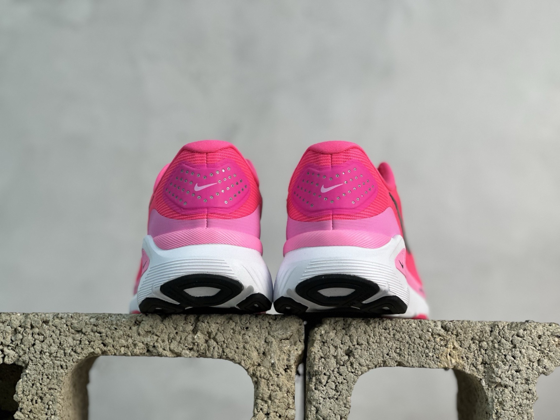 Nike Air Zoom Structure 26