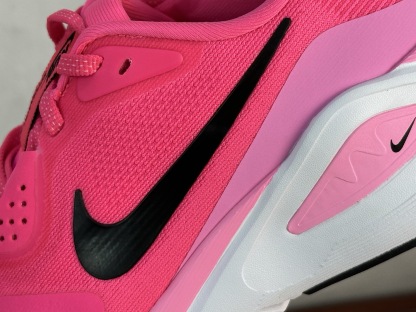 Nike Air Zoom Structure 26