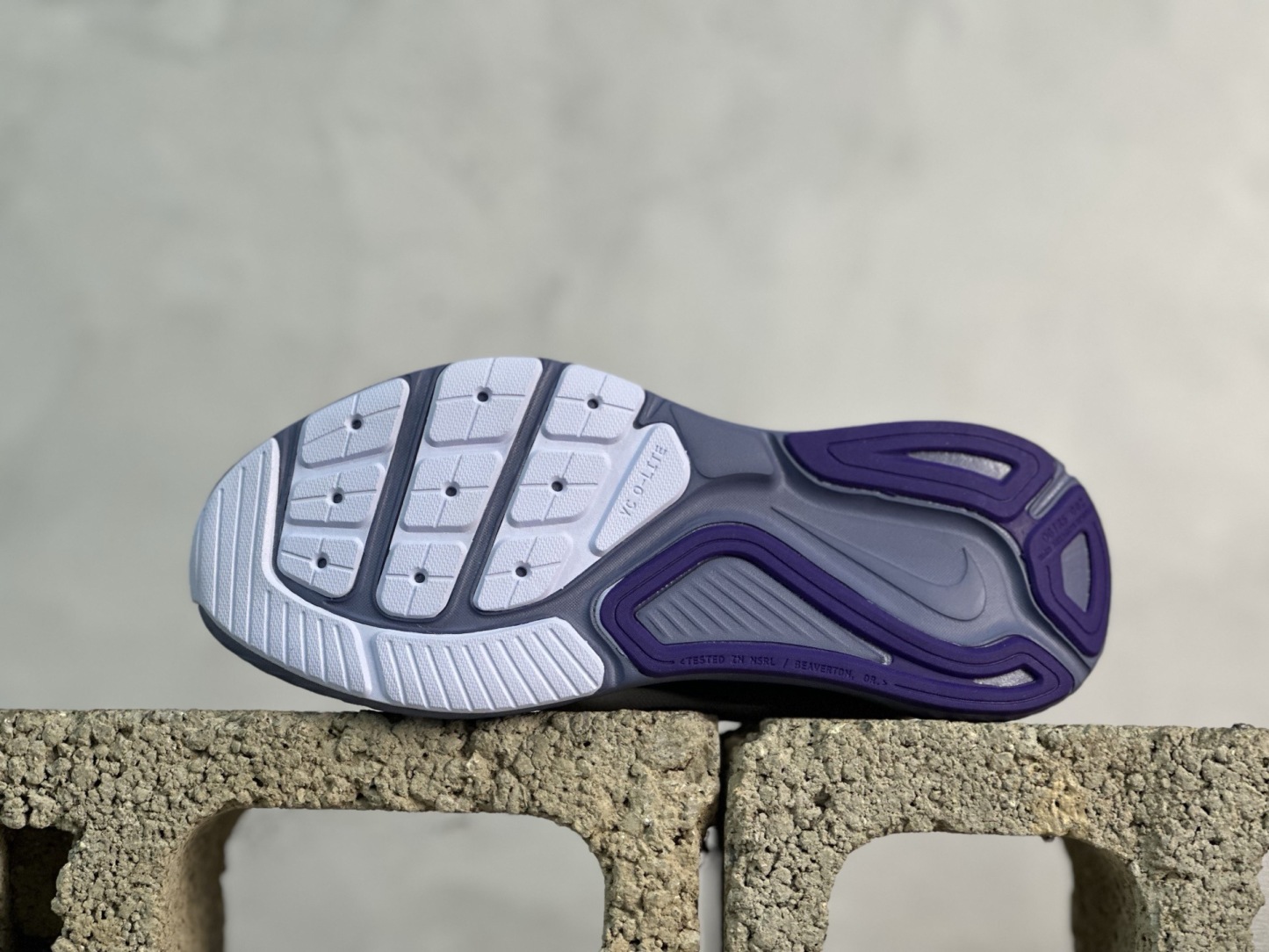 Nike Air Zoom Structure 26