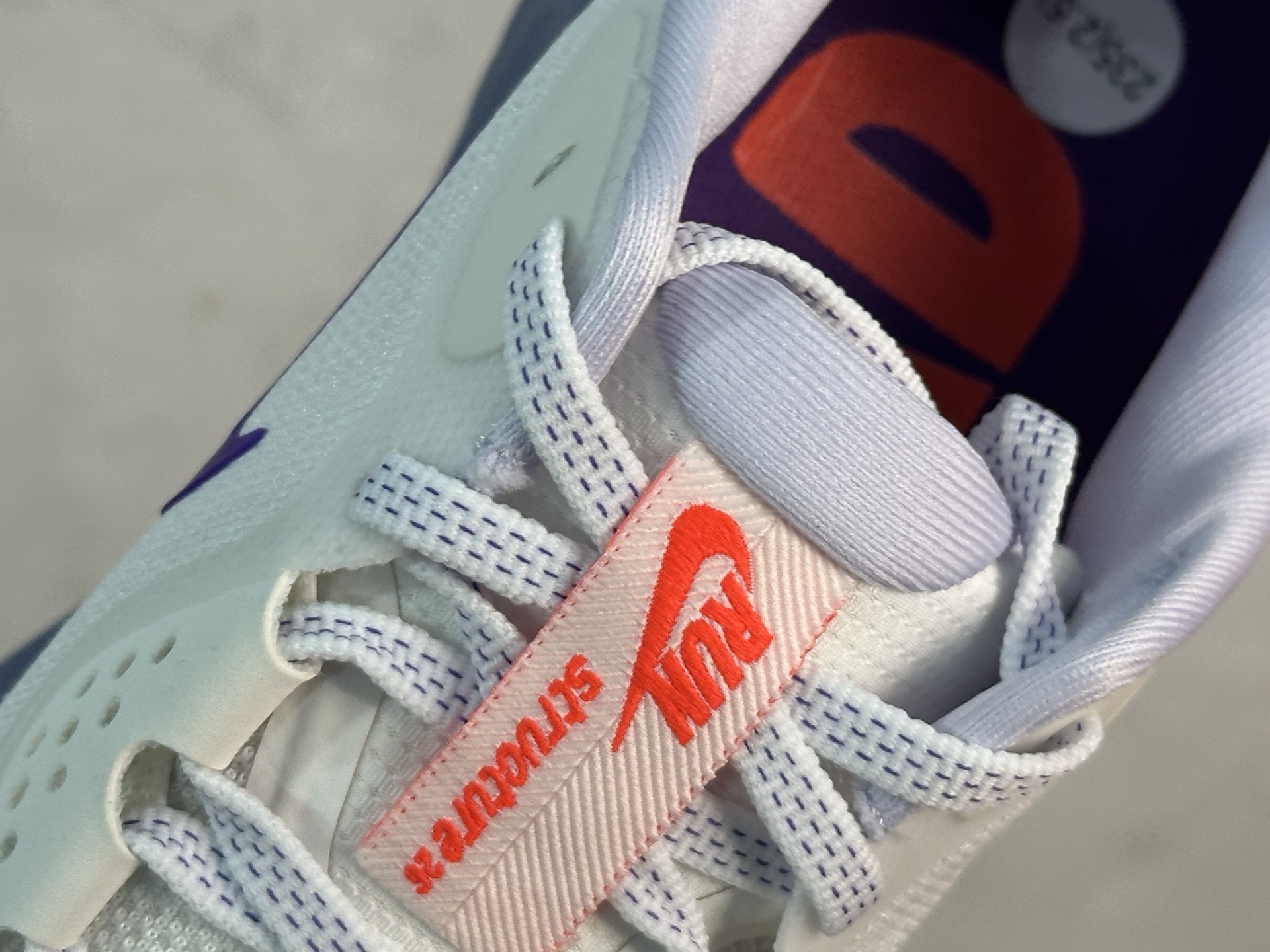 Nike Air Zoom Structure 26