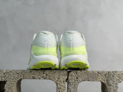 Nike Air Zoom Structure 26
