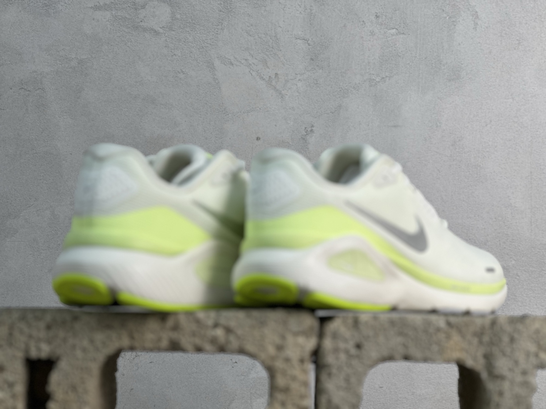 Nike Air Zoom Structure 26