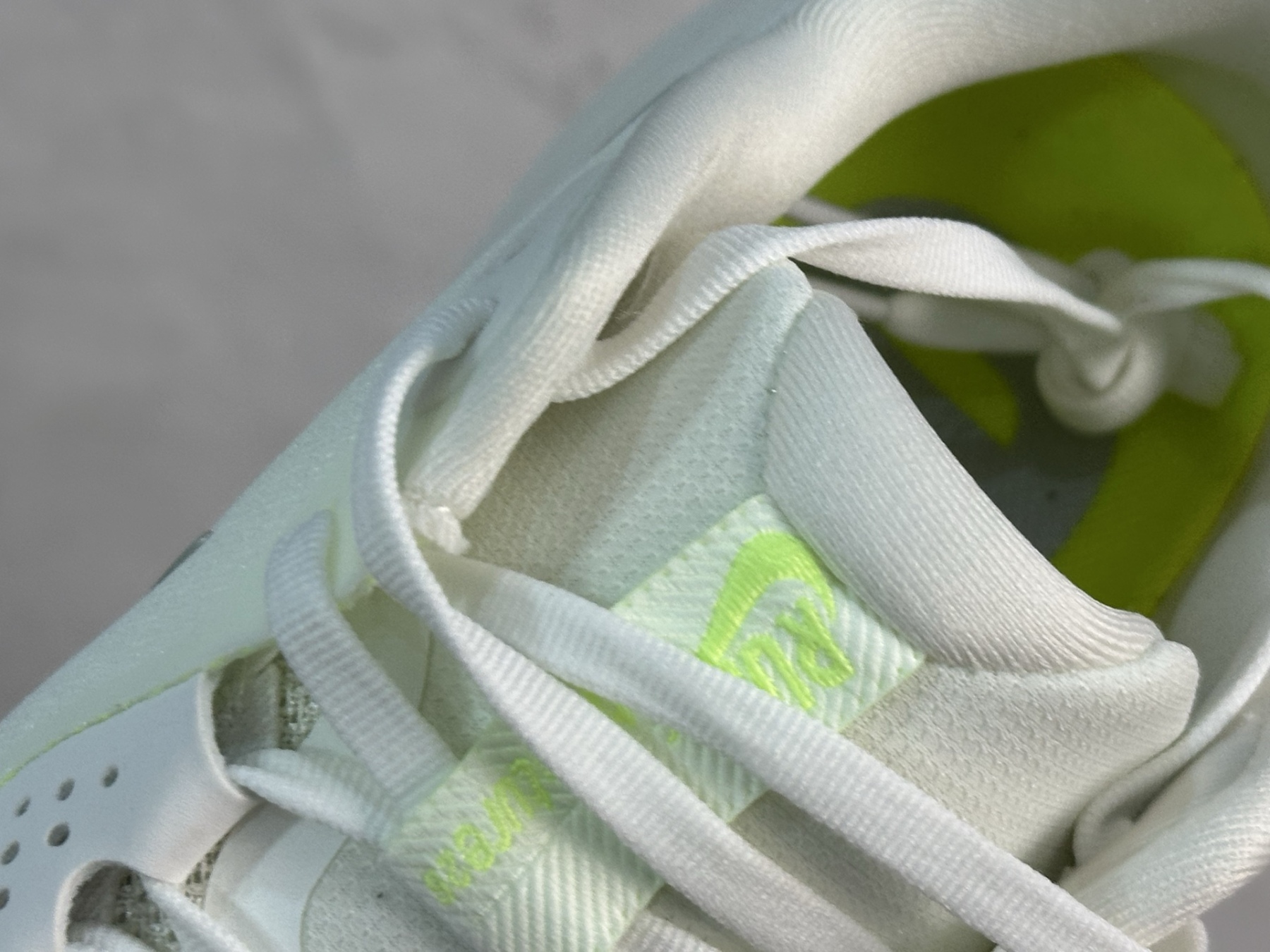 Nike Air Zoom Structure 26