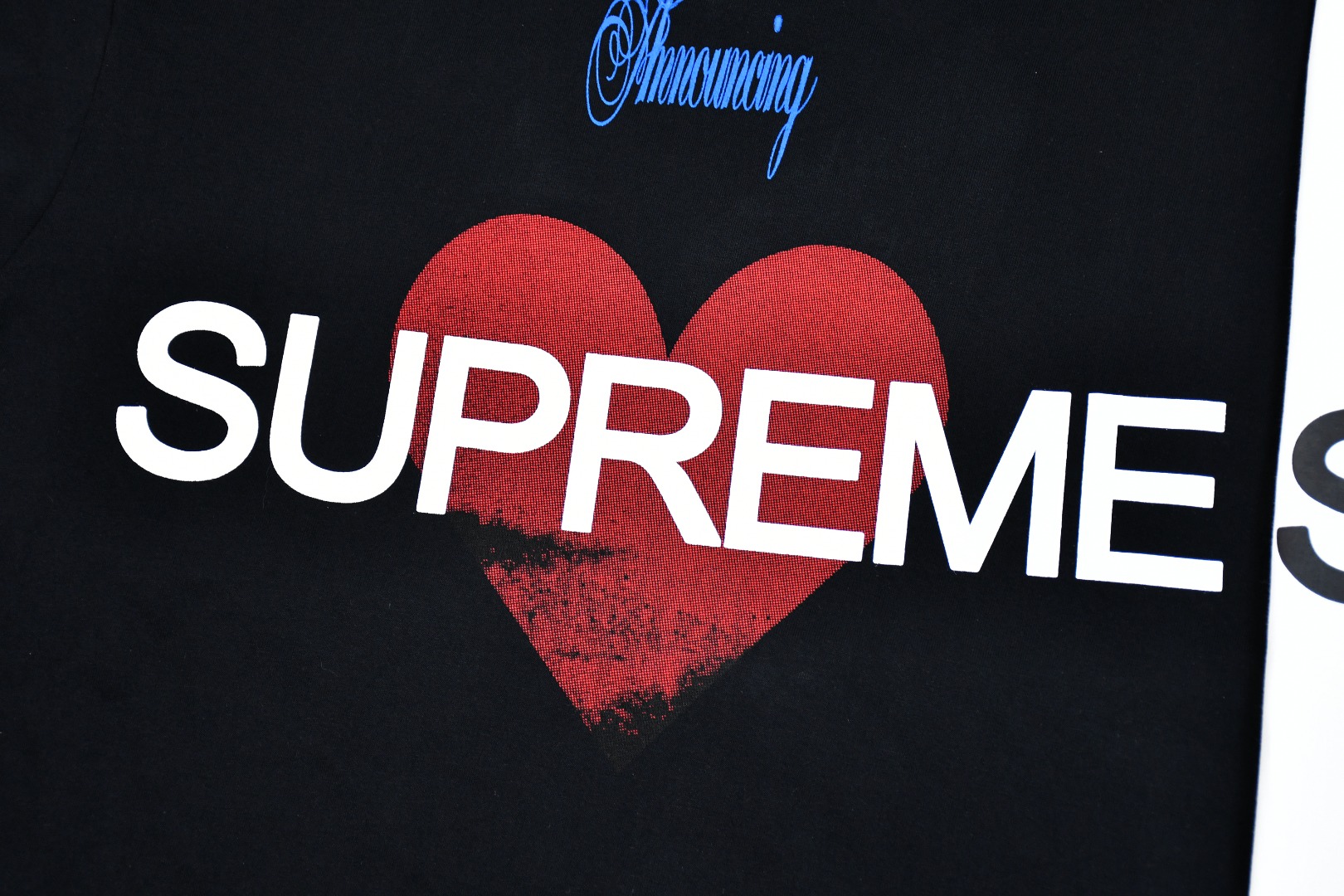 Supreme 25ss Announcing 爱心Logo印花短袖T恤