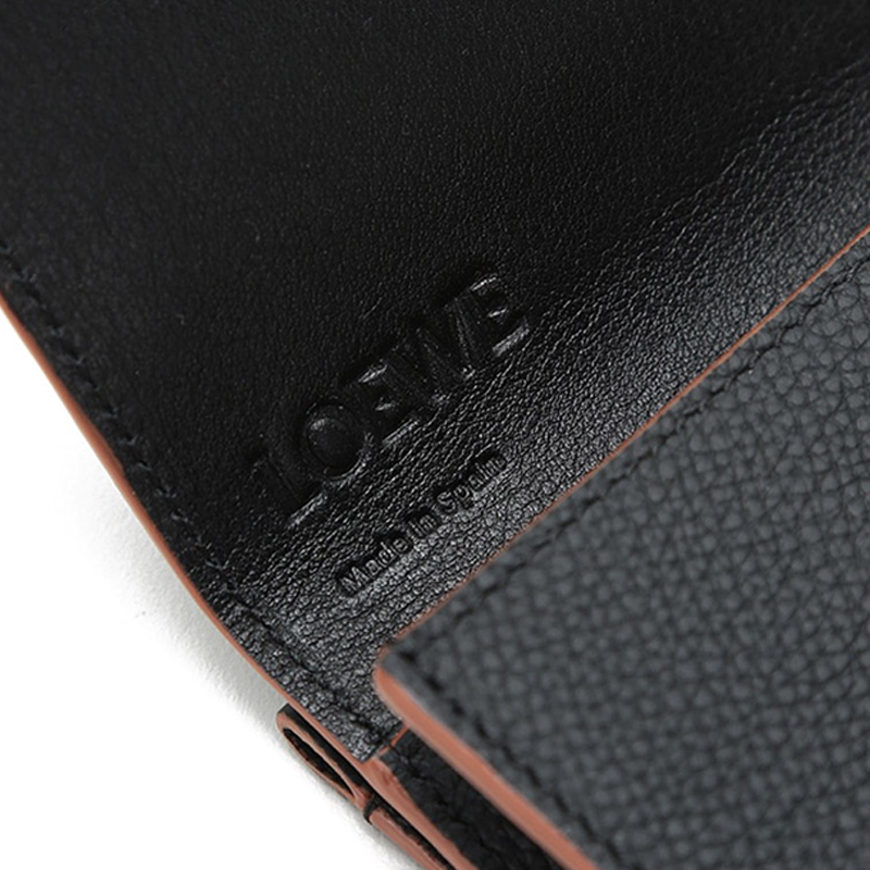 アナグラム トリフォルド 6cc ショルダーバッグ