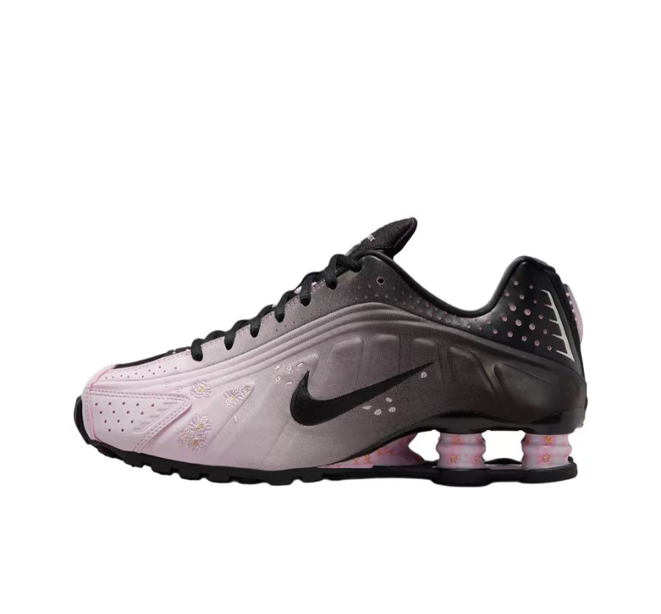 Nike Shox R4 樱花刺绣特别款