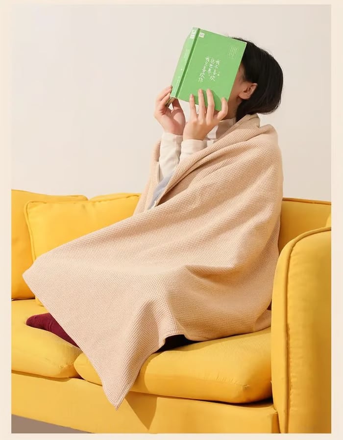 Premium Heated Winter Shawl – Stay Cozy Anywhere!