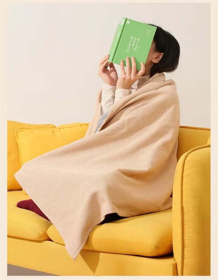 Premium Heated Winter Shawl – Stay Cozy Anywhere!