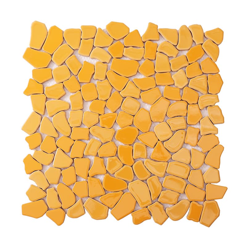 オレンジ系の乱形モザイクタイル全体