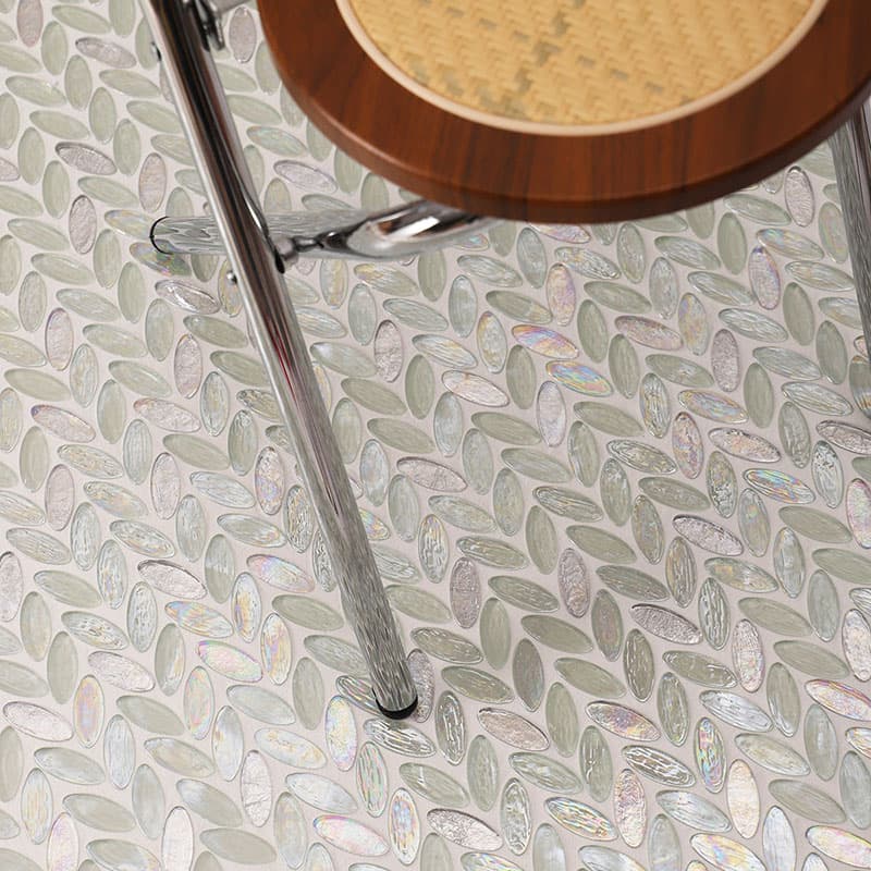 パール調楕円ガラスモザイク床面俯瞰写真