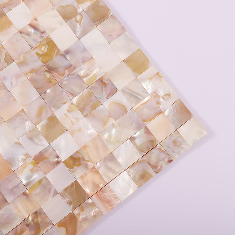 ベージュシェルモザイクタイル角部分の拡大