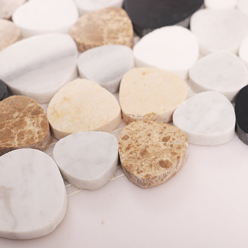 マルチカラーモザイクタイル斜めからの近接撮影