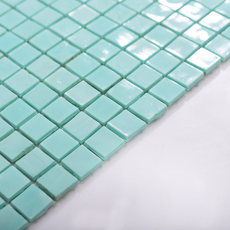 部分的に拡大されたモザイクタイル