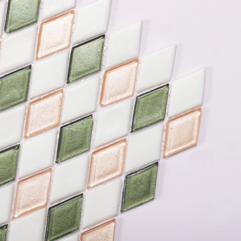 モザイクタイルの質感を斜めから拡大