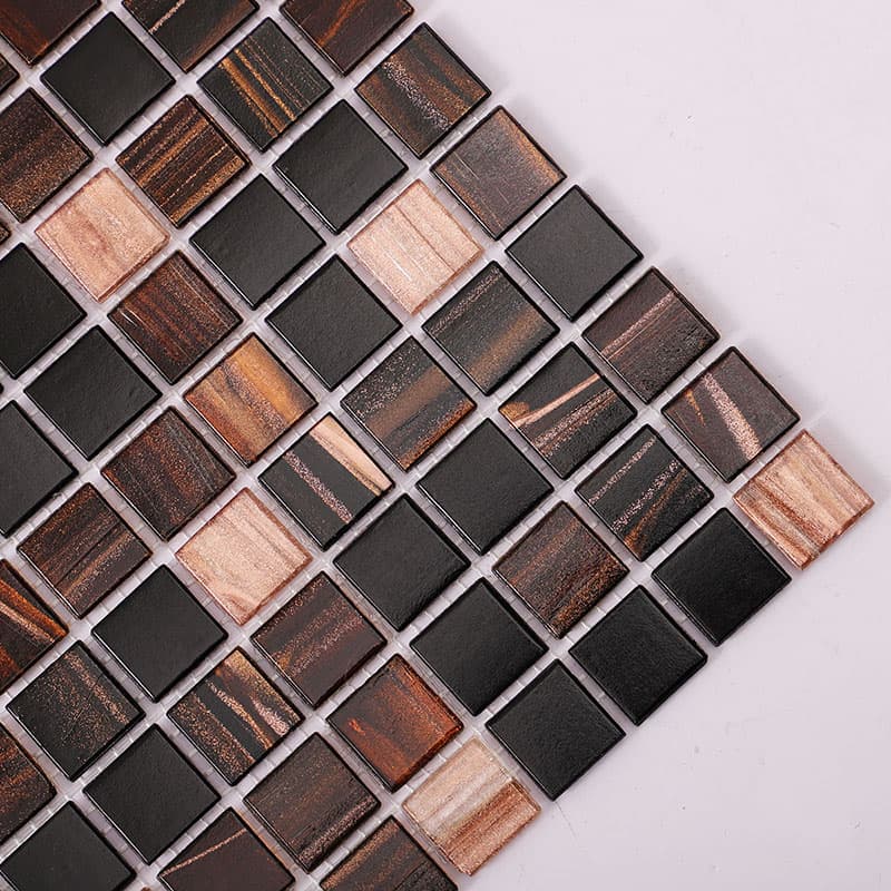 シートの角に沿ったモザイクタイル配置