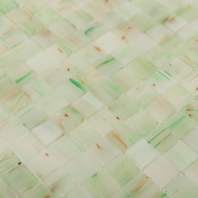 緑模様のガラスモザイクタイル15角 表面質感アップ