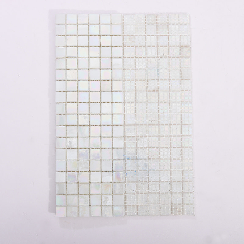 白虹彩ガラスモザイクタイル15角の裏面シート