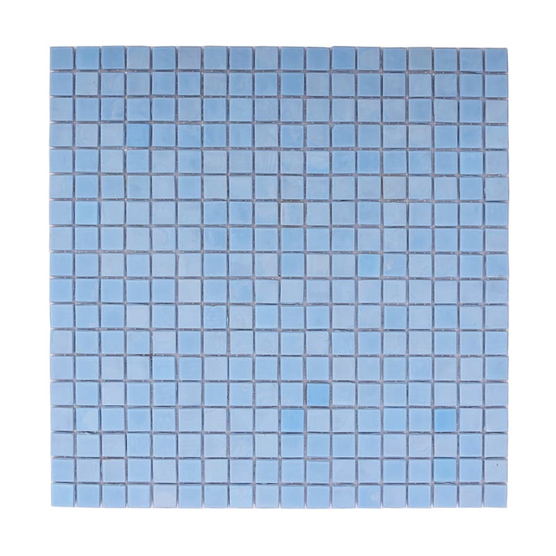 正面から見た水色ガラスモザイクタイル
