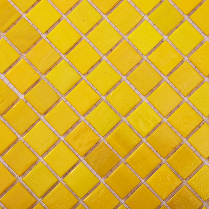 黄色モザイクタイルの質感拡大