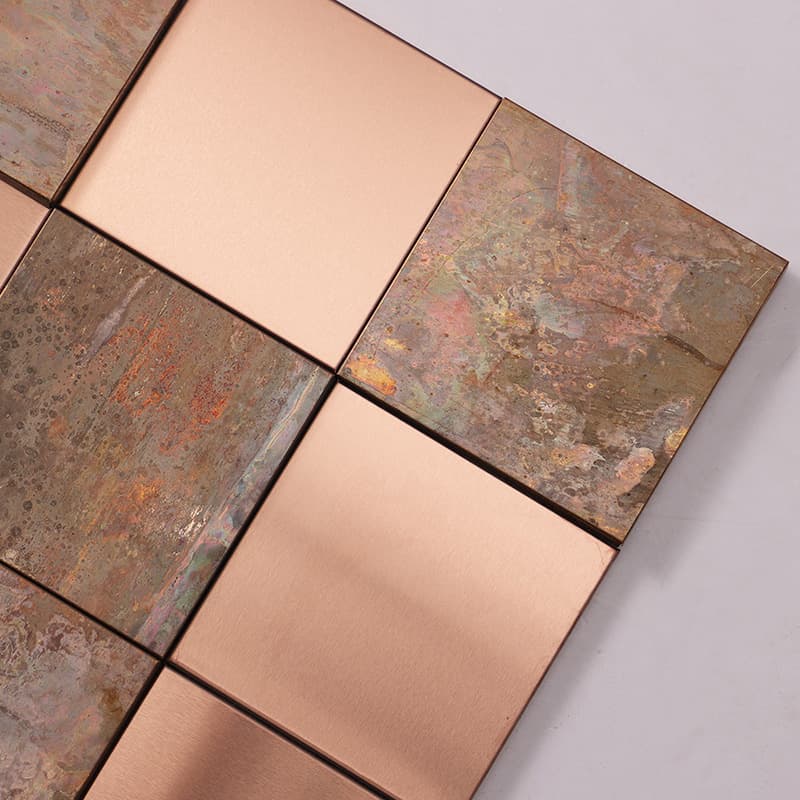 斜めから見た古銅ステンレス3Dモザイクの表面感