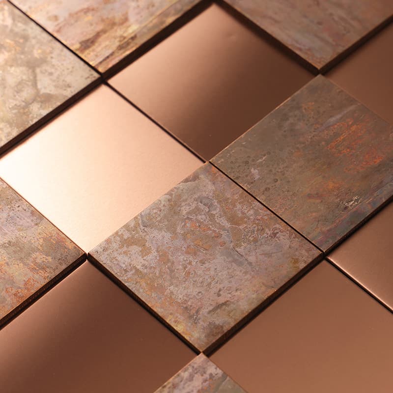 古銅とステンレスの質感が引き立つ拡大写真