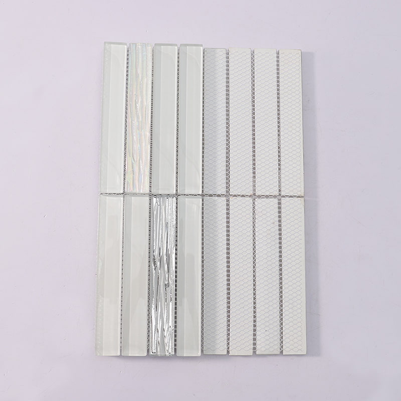 ネット付きホワイトシルバーガラスモザイク裏面