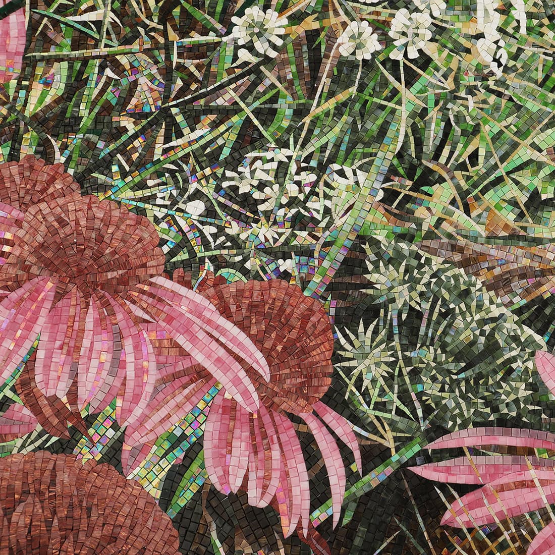 手作り紫錘花モザイク壁画の花びら部分