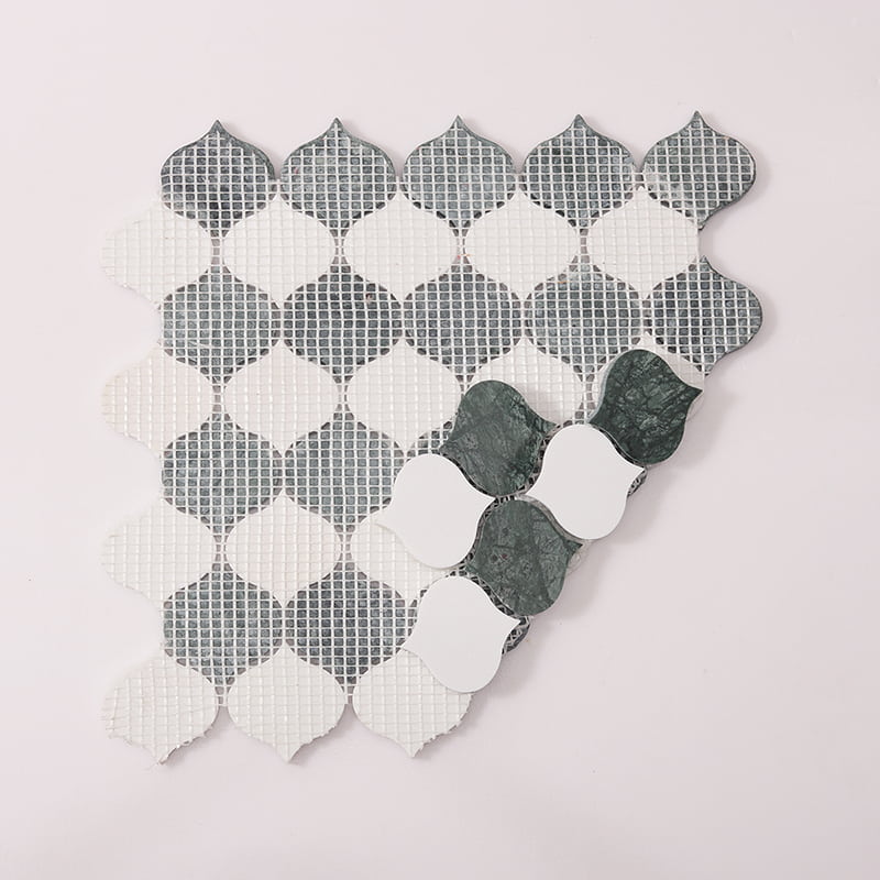 モザイクタイル裏面のメッシュ構造