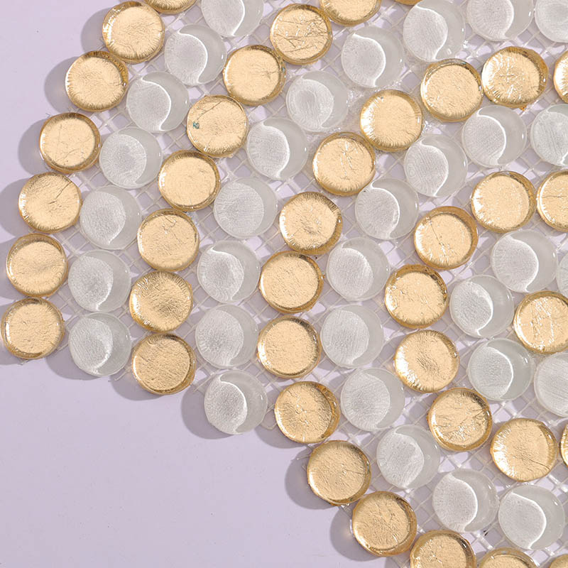 金箔の凹凸と光の反射ディテール