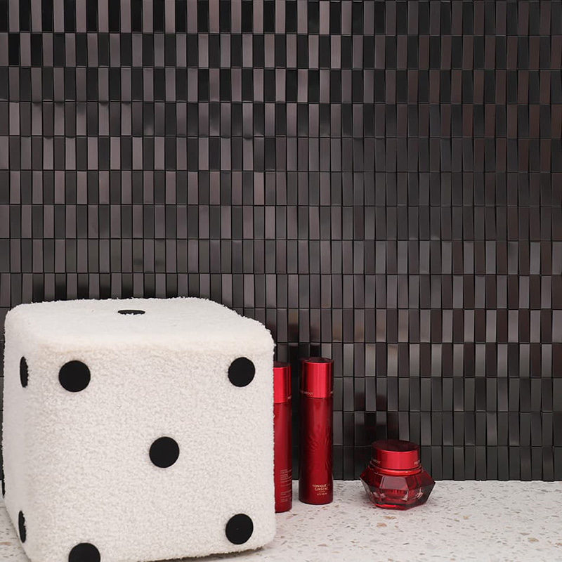 ステンレスタイル | 高級SUS304使用の壁材・床材ならSAICINA TILES