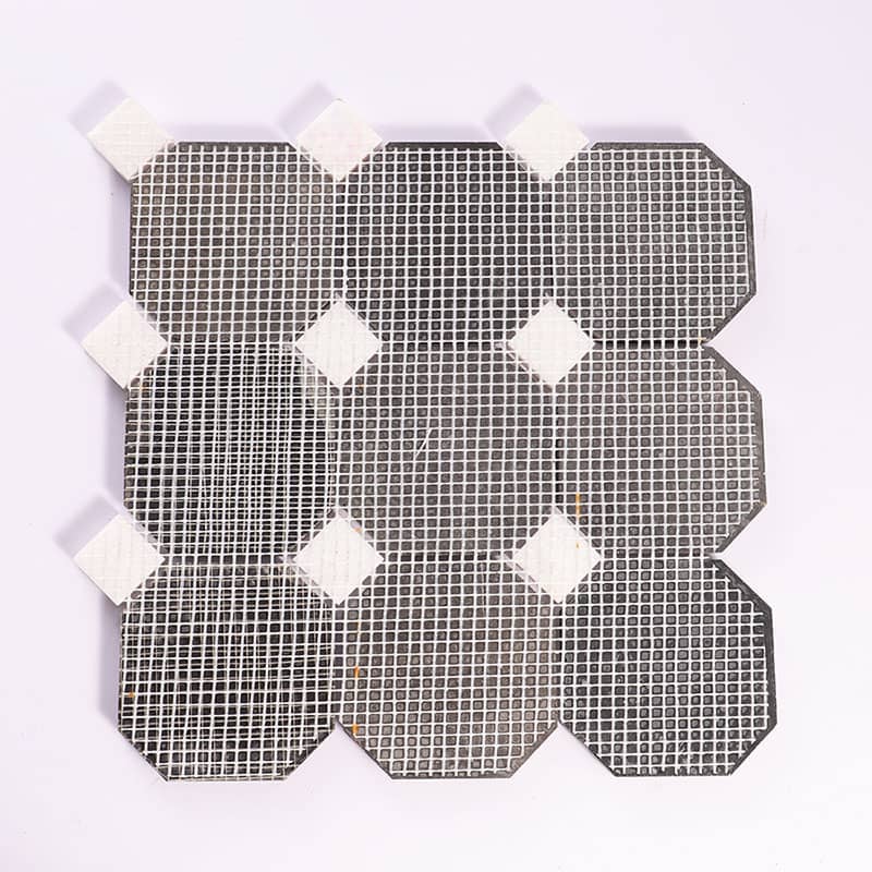 裏面メッシュ付きの大理石モザイクタイル