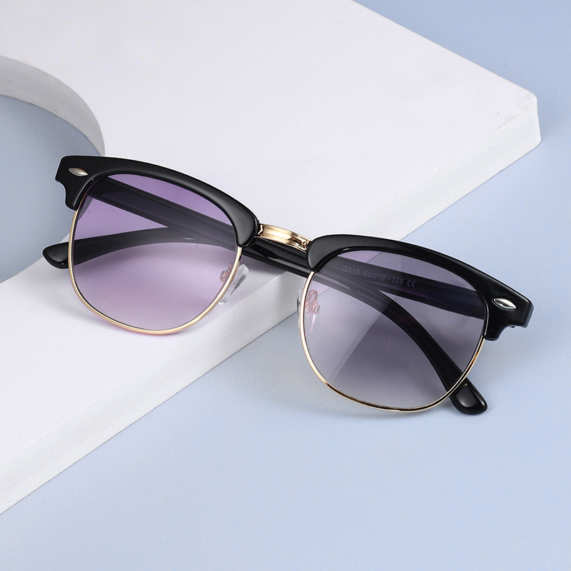 แว่นตาเก่าเลนส์โปรเกรสซีฟกันแสงยูวีและกันแสงสีน้ำเงิน