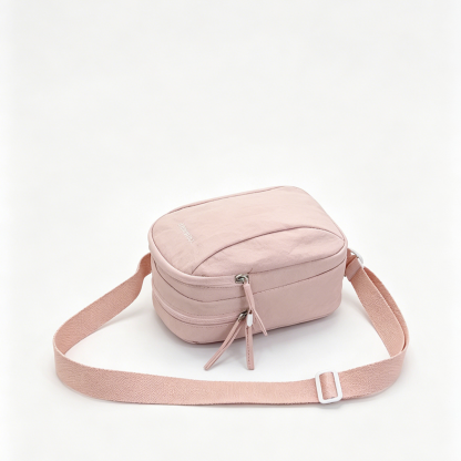 กระเป๋าครอสบอดี้กันขโมย RFID | ทรงบางเฉียบแนบตัว | ช่องจัดระเบียบพาสปอร์ตและบัตร | เหมาะสำหรับเดินทางและทำธุรกิจ