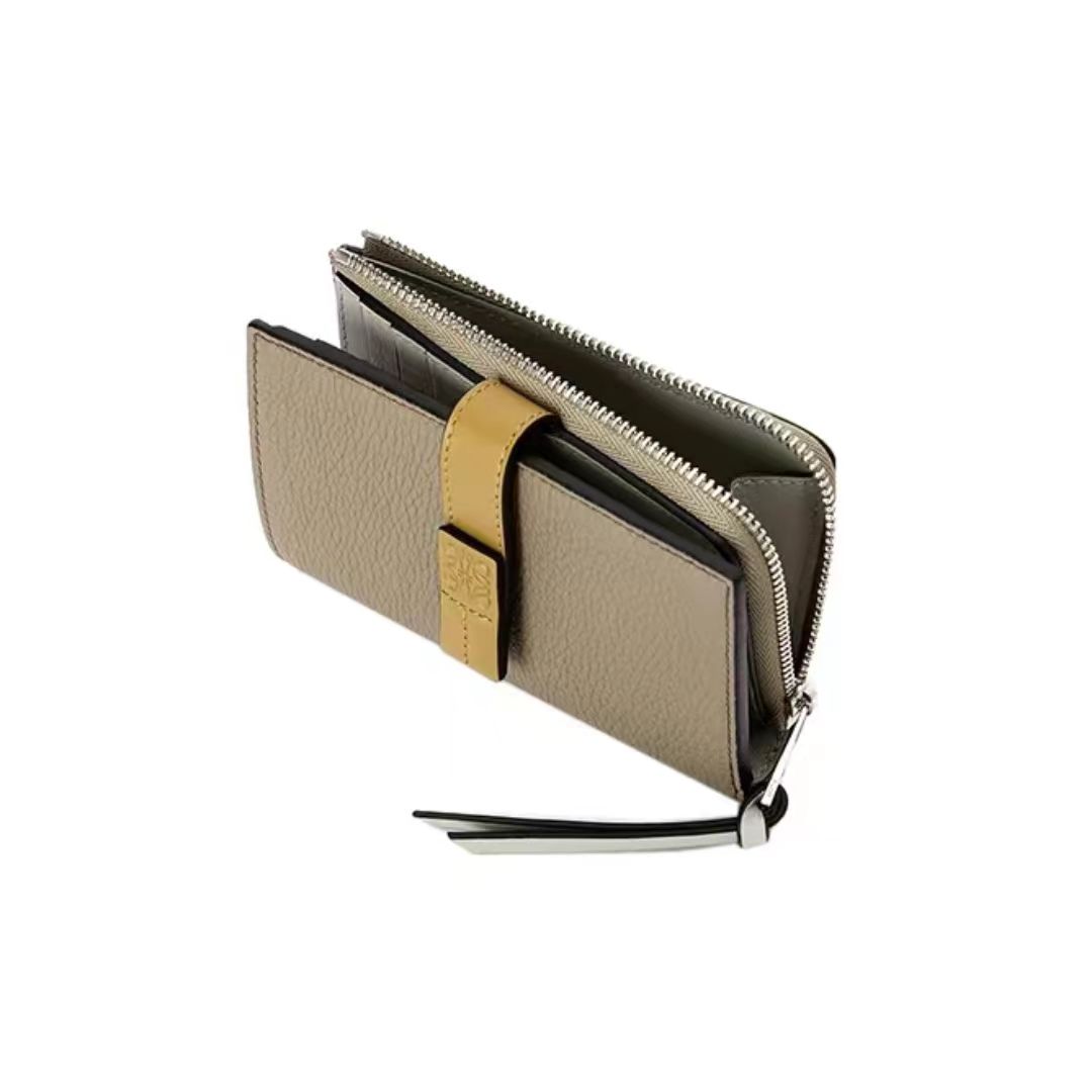 スリムジップ バイフォールド ウォレット（ソフトグレインカーフ）