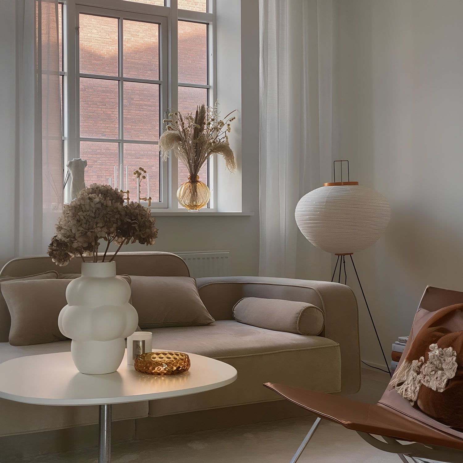 Akari 10A Floor Lamp