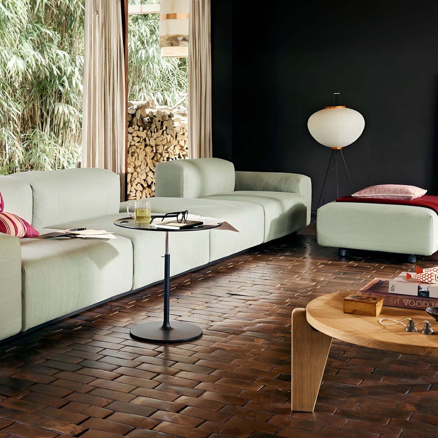 Akari 10A Floor Lamp