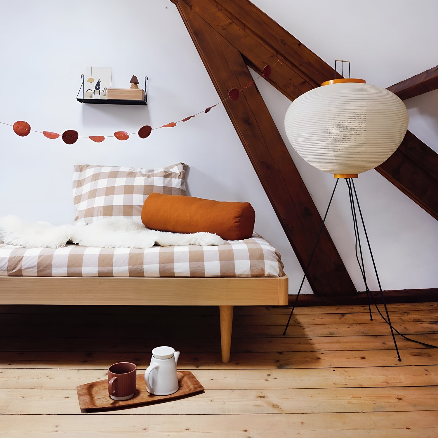 Akari 10A Floor Lamp