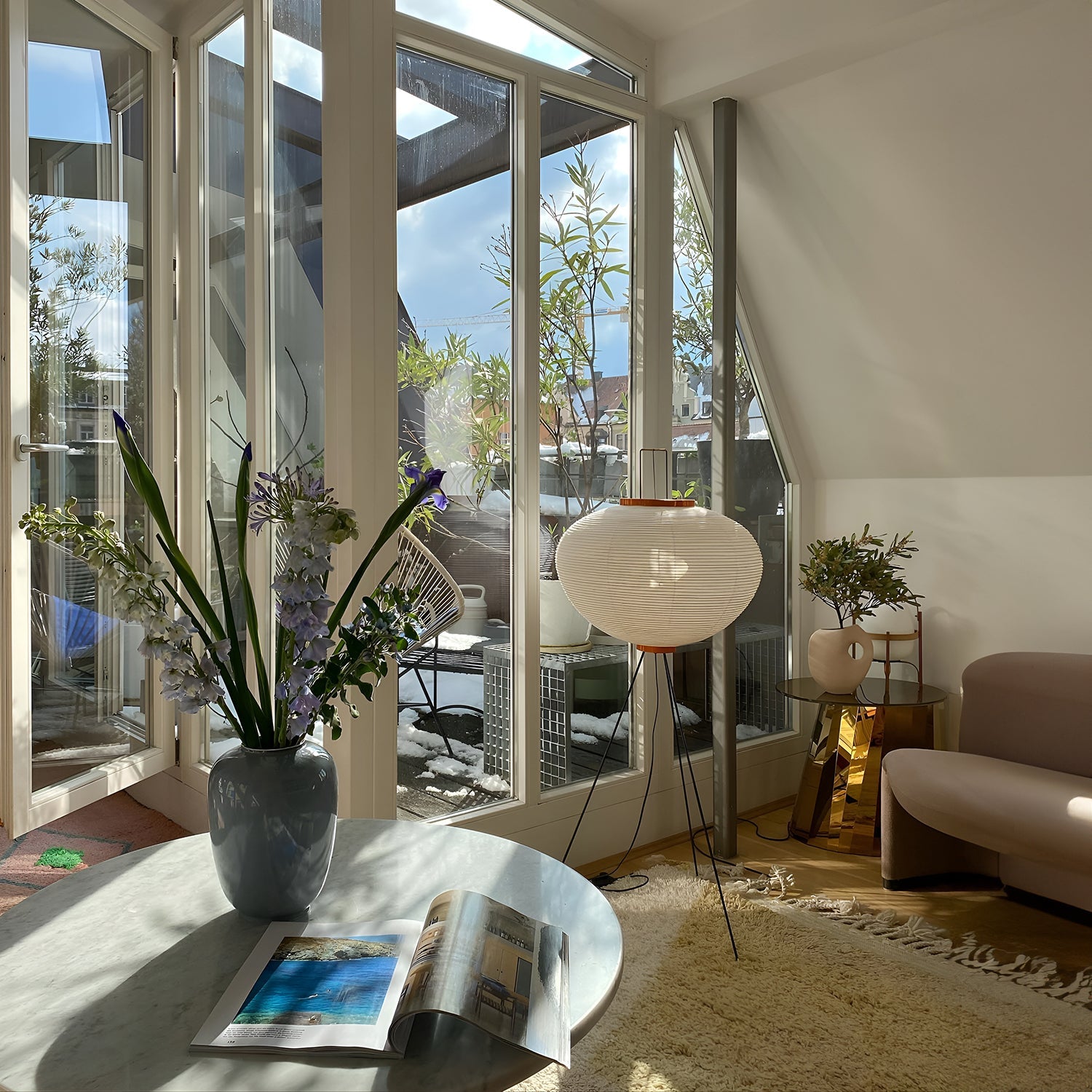 Akari 10A Floor Lamp