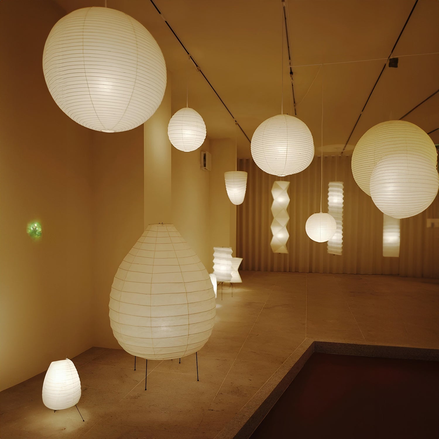 Akari 22N Table Lamp