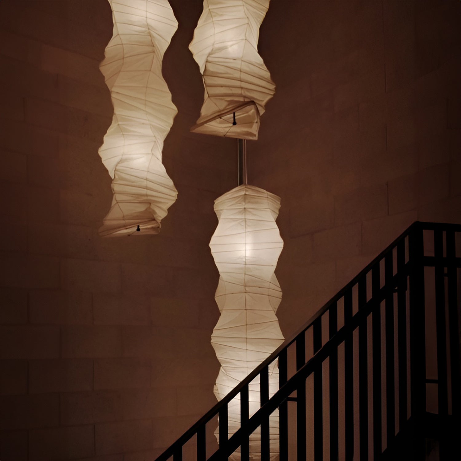 Akari 33N Pendant Light